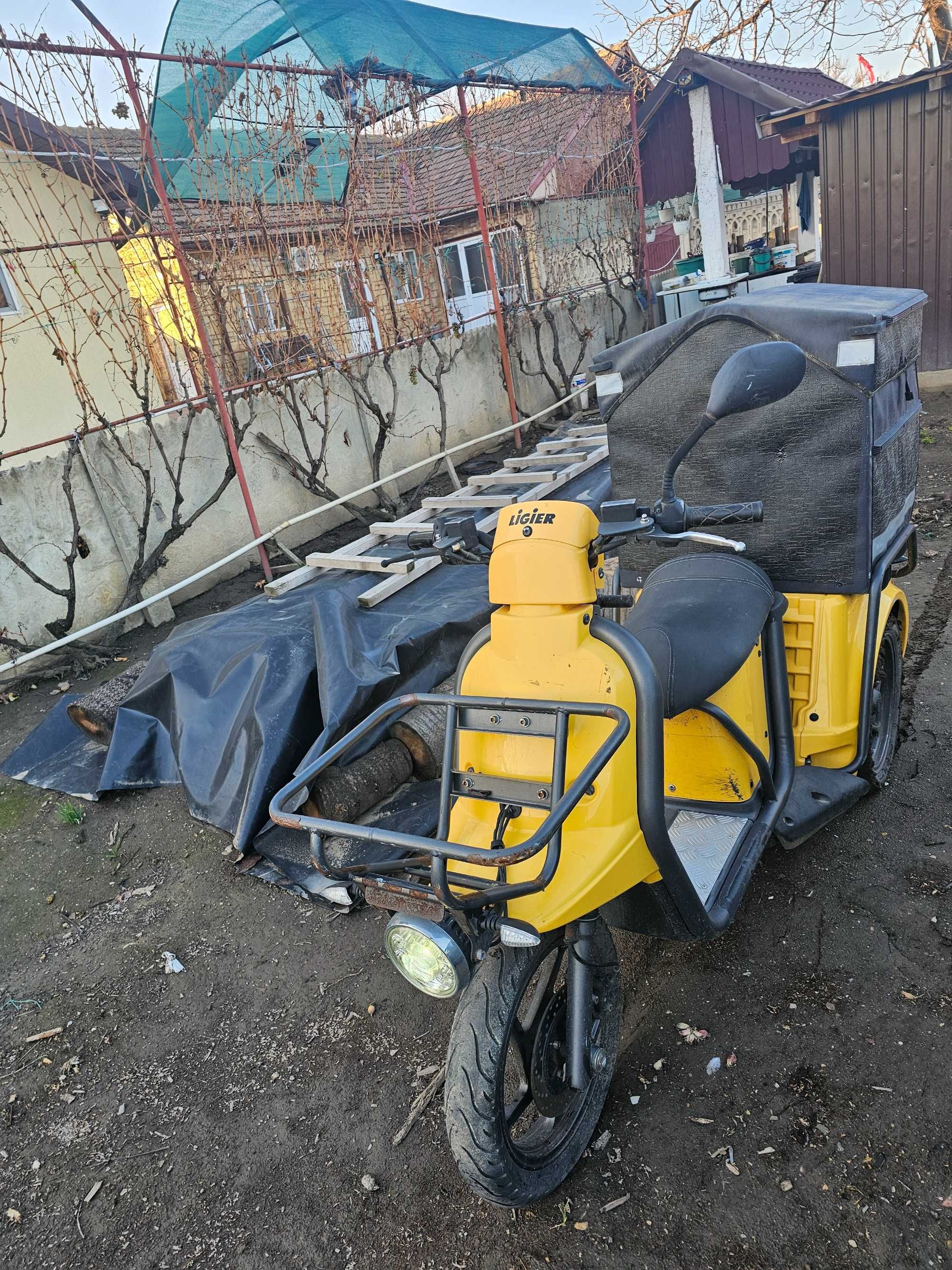 Vand motociclu ligier