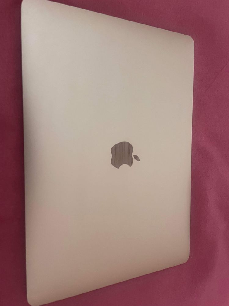 Apple Macbook Air M1 ca nou!