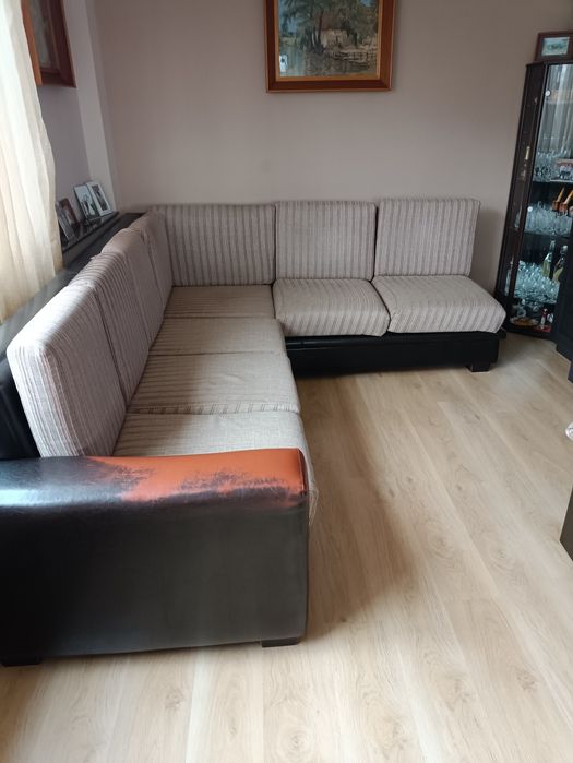Ъглов диван с размери 270/220
