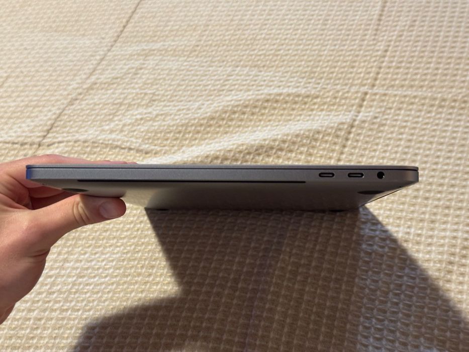 MacBook Pro 13" 2020 Touch Bar Intel i5 512 GB