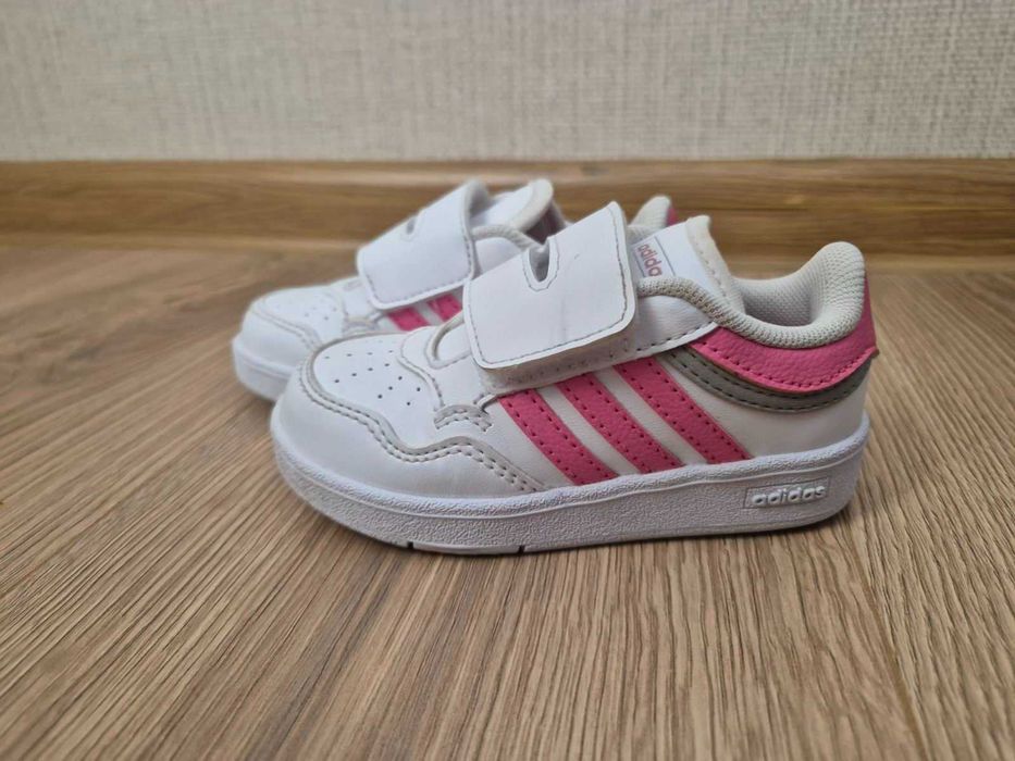 Детски маратонки Adidas номер 23