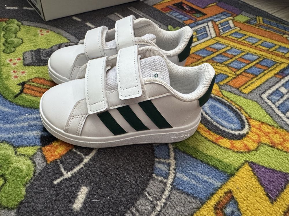 Adidasi adidas 24
