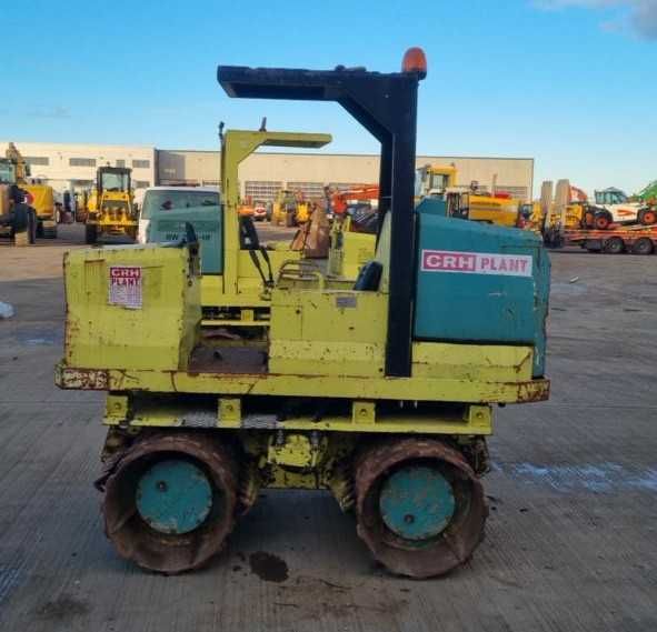 Vand/inchiriez cilindru compactor termic Rammax Rw2900 picior oaie 3T