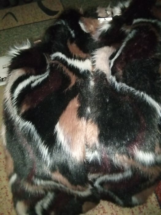 Джинсовка,кофта 1000,Куртка болоньевая 2500, жилетка 3000,шуба 3800 Но