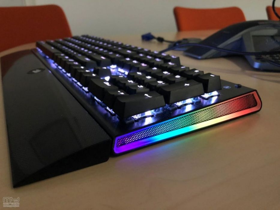 Tastatura Mecanica Gaming Redragon K569 RGB