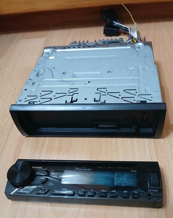 Ресийвър Pioneer USB CD FM Aux 4x50W с евробукса шейна
