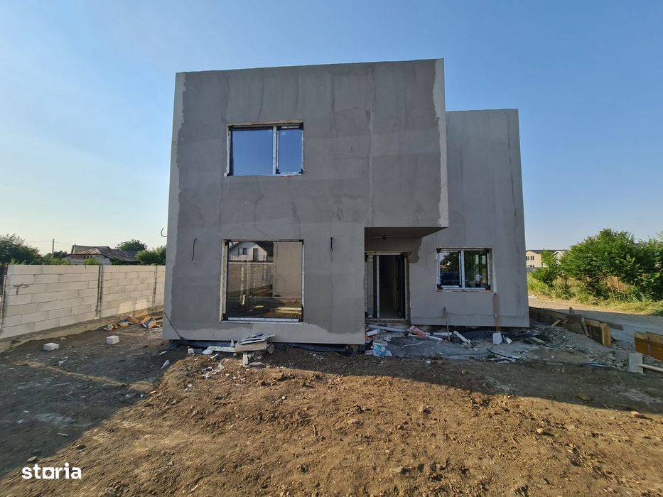 Case Cubiste de Vis in Faza de Executie,Arhitectura Moderna,Facilitati