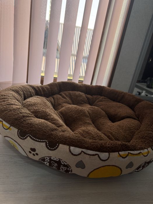 Лежака для кошек и собак