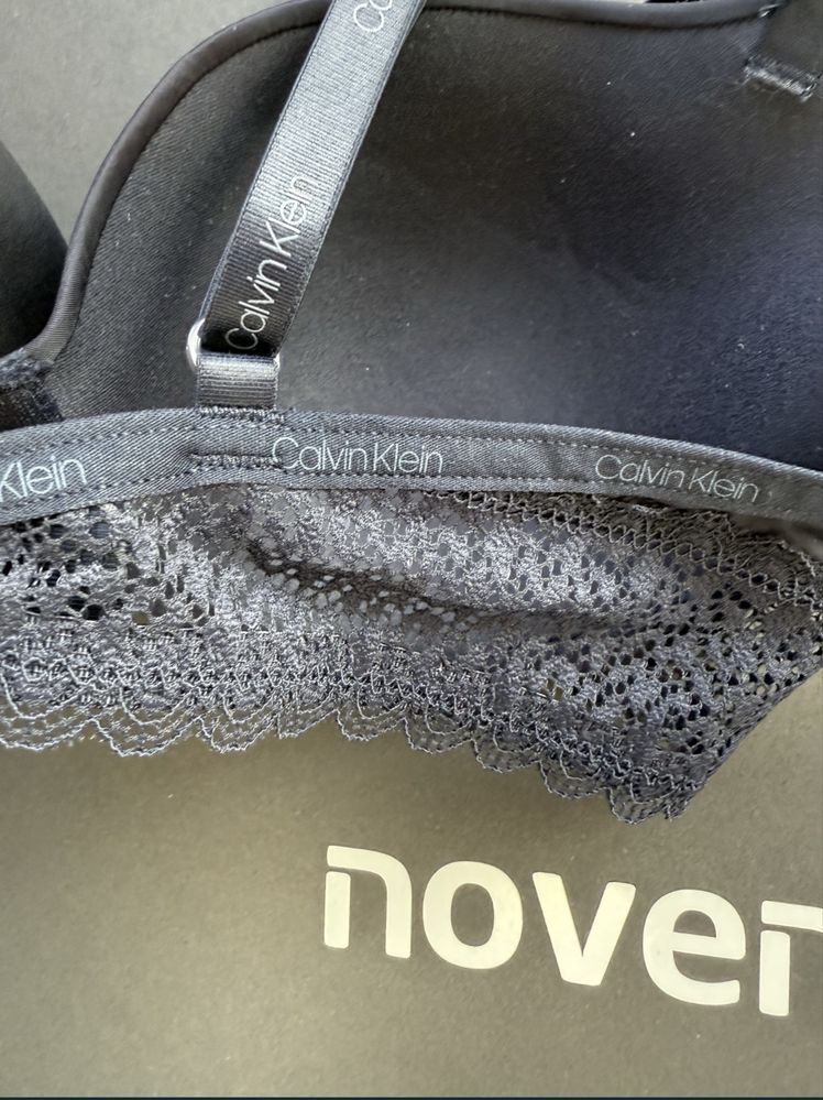 Стилен сутиен Calvin Klein /75C/