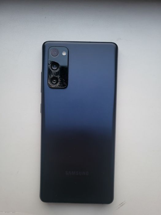 S20 FE идеальный с одним минусом