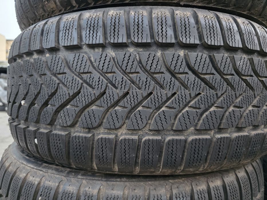 4бр Зимни гуми 215 50 17 - Lassa
