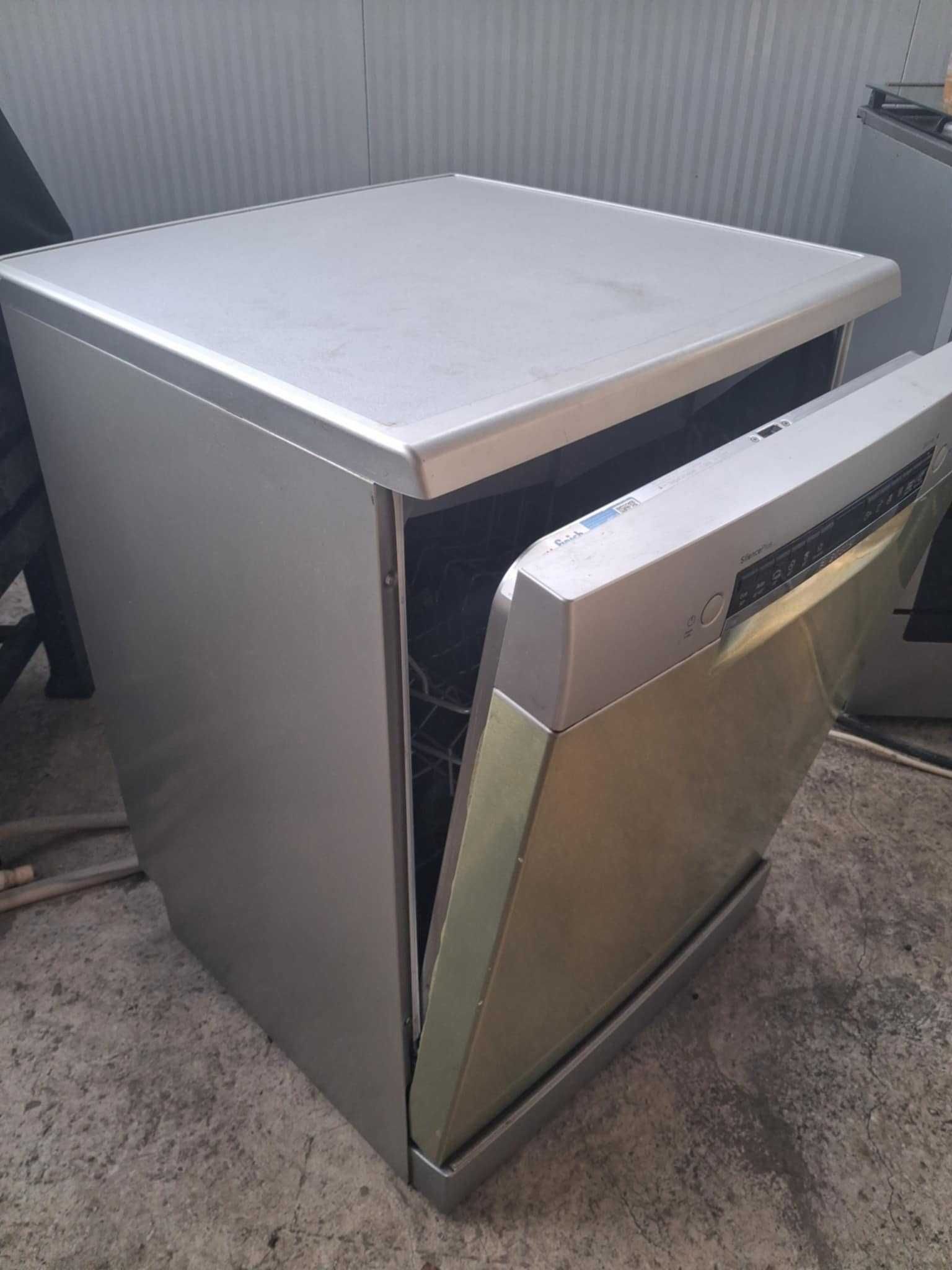 Съдомиялна Bosch SPS4EMI24E
