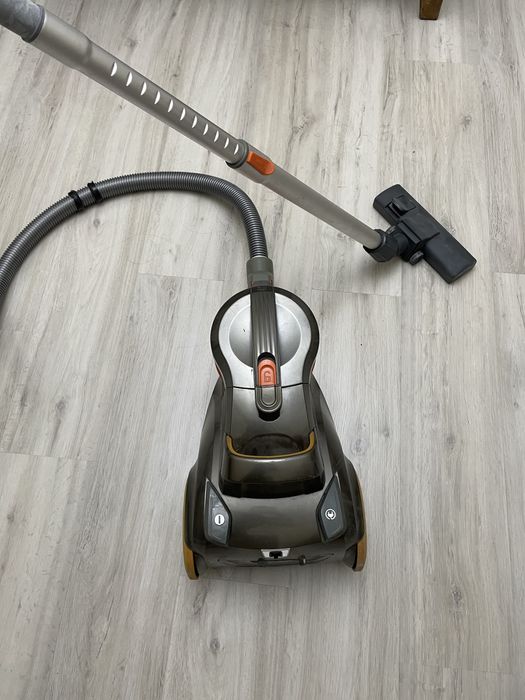 Пылесос Vitek 2000w