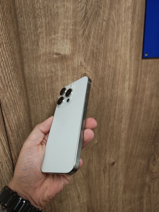 iPhone 15 Pro White 128GB impecabil totul original liber retea