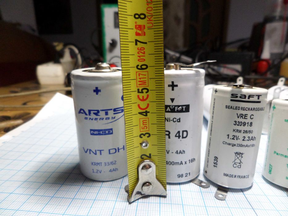 Acumulatori Ni-Cd noi 4Ah mari LR20 made in France foarte buni