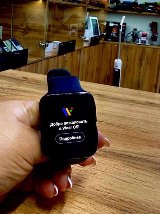 Oppo watch OW19W8 Комплектация: зарядный шнур