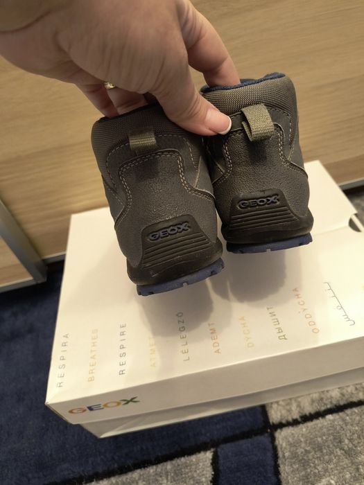 Ghete firma Geox Nr 32