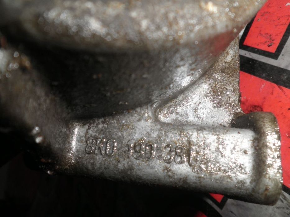 Tampon Stanga Motor Audi A4 B8 , A5 2.0 TDI 8K0199381