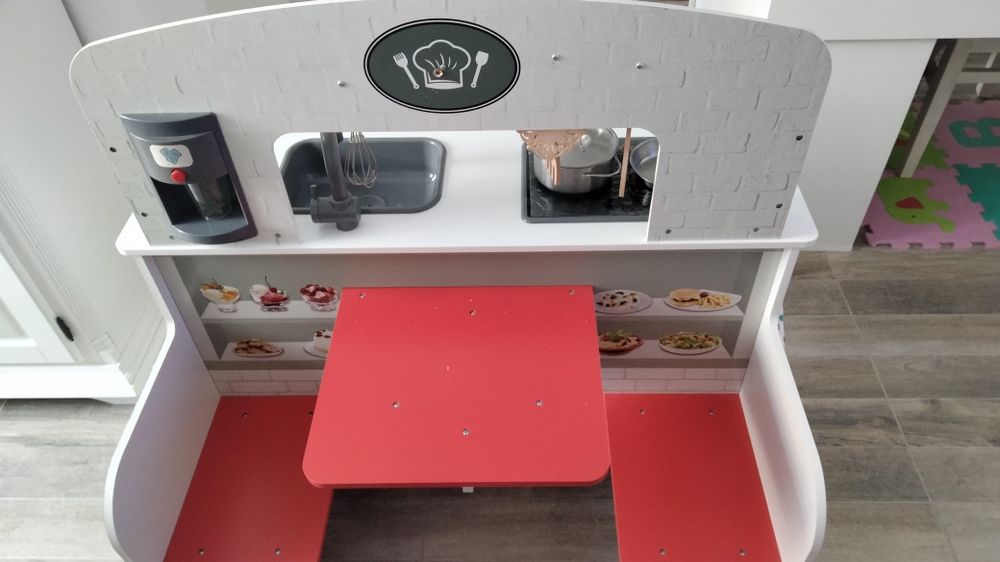 Vând bucătărie cu bar 2 in 1