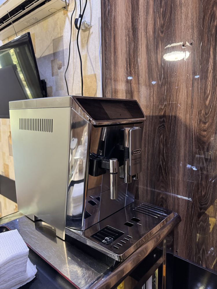 Кофемашина Delonghi primadonna elite