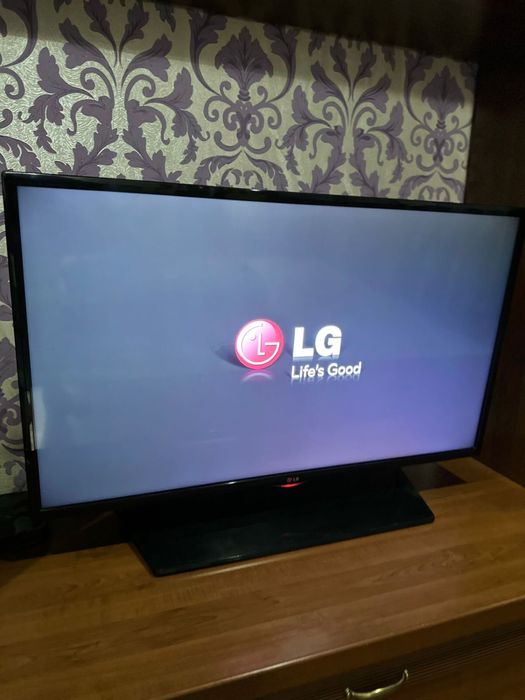 Продам телевизор Lg