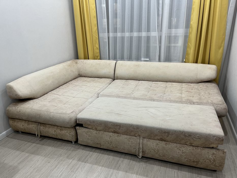 Продается диван угловой