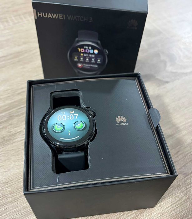 Смарт часовник Huawei watch 3