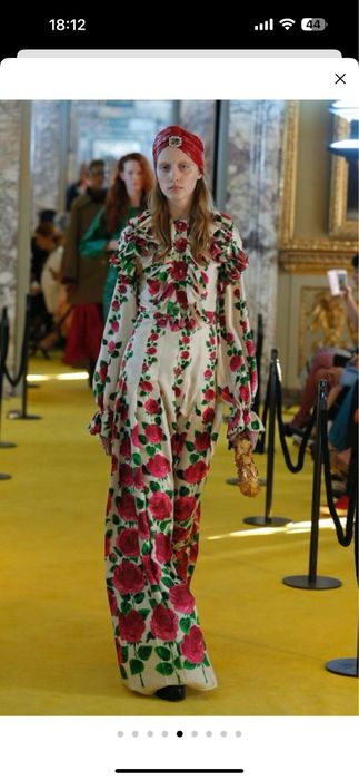 Продается платье Gucci Silk Rose Garden Print Gown