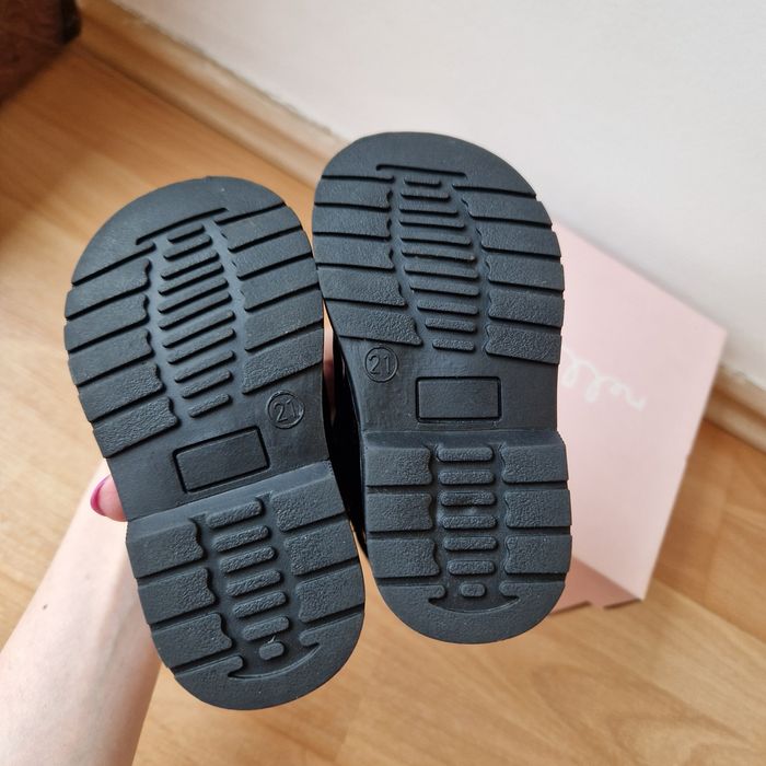 Ghete blana fetite, bebe, masura 21