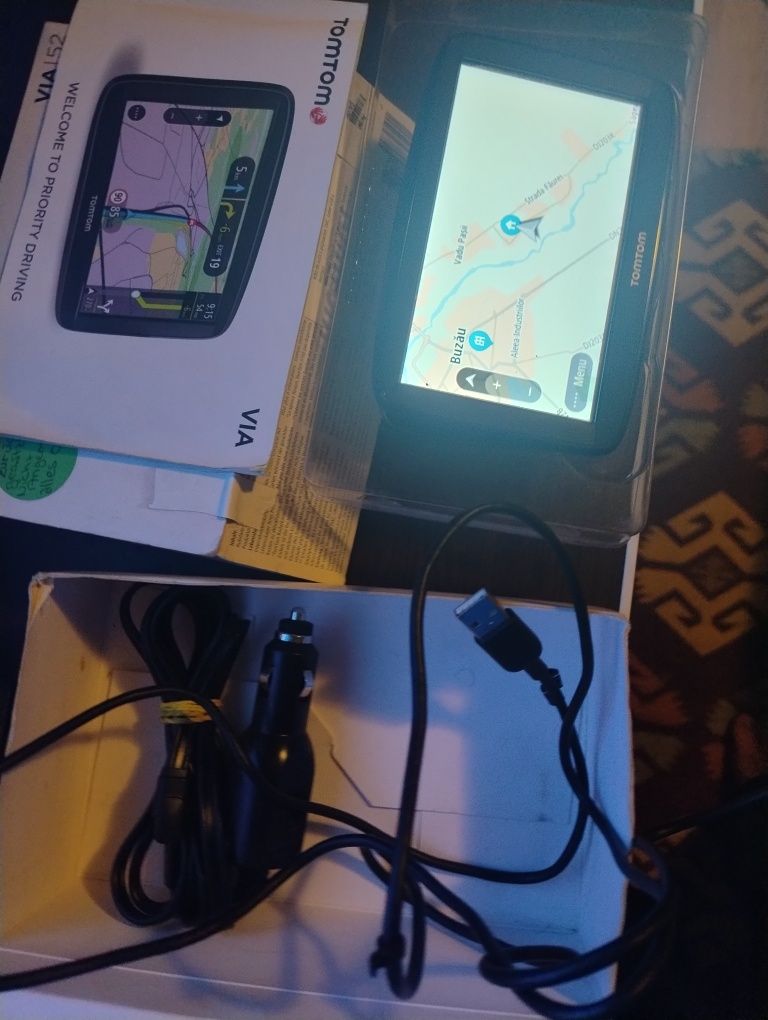 Gps tomtom via 52
