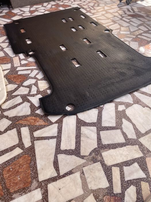 Mocheta interior podea Volkswagen T5 Modelu scurt din dezmebrari