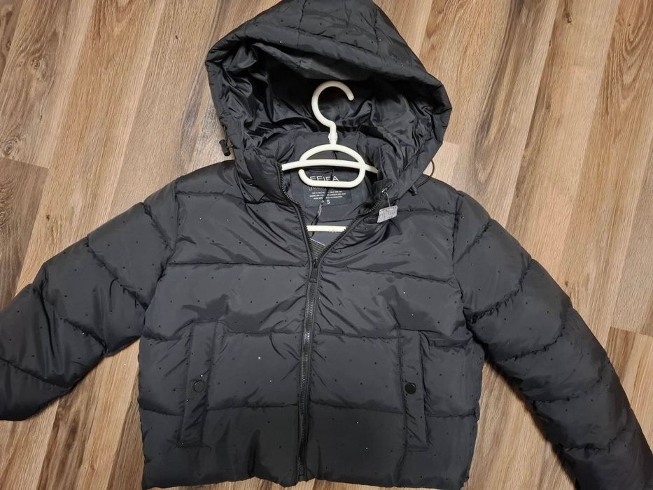 Ново яке с камъчета размер С