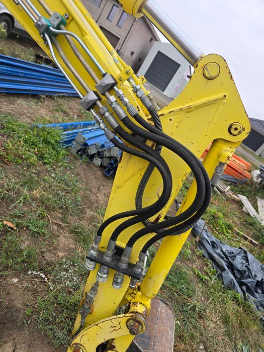 Miniexcavator yanmar