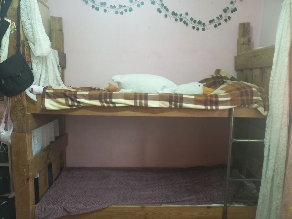 Продаётся двухэтажной кровати