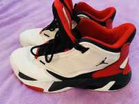 Nike Jordan max aura 4