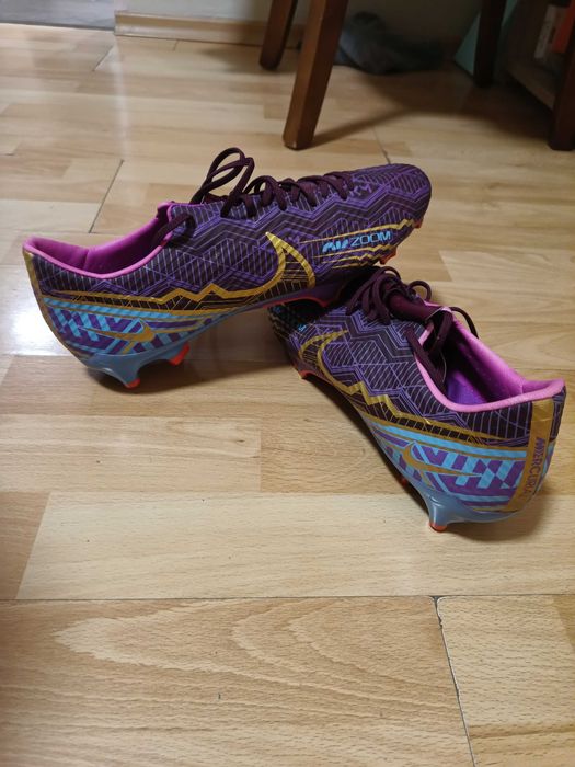 Футболни обувки NIKE