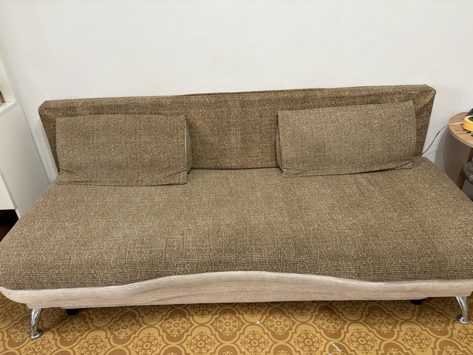 Отдам даром диван