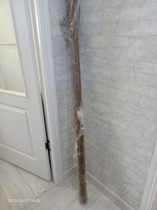 Продам деревяный карниз новый