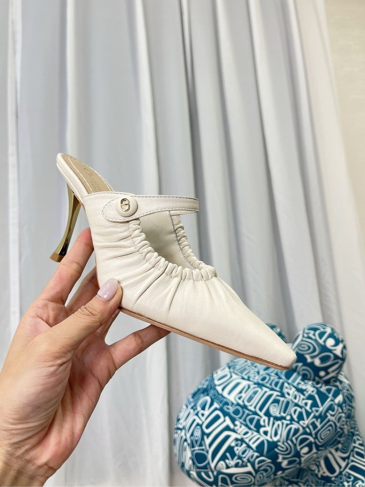 Pantofi Christian Dior