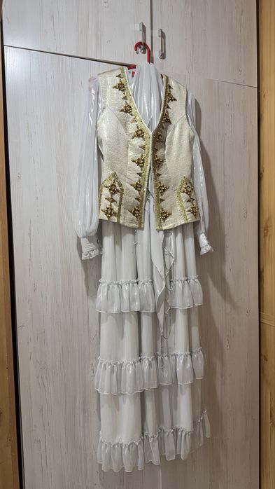 Кажекей орамал и платье вместе 35000