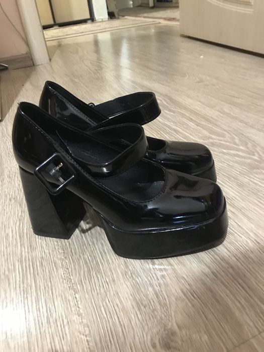 Туфли на платформе р.35/36