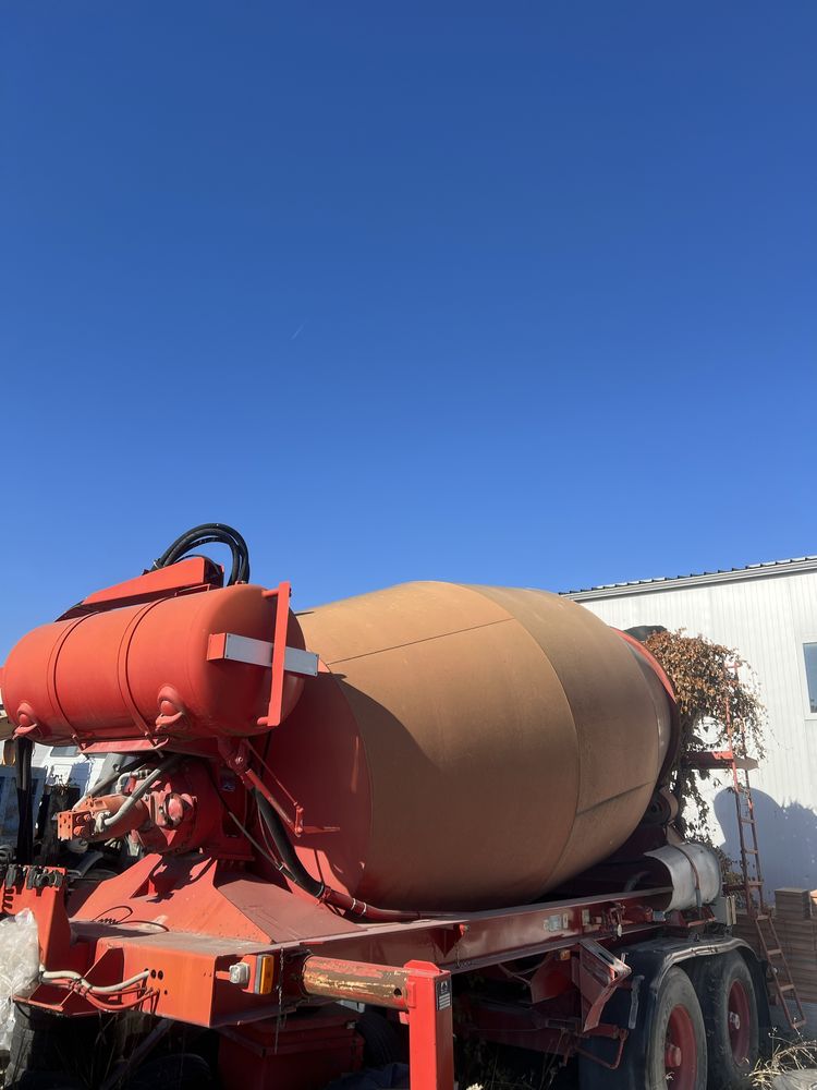 Буре за бетоновоз LIEBHERR 9 кубика