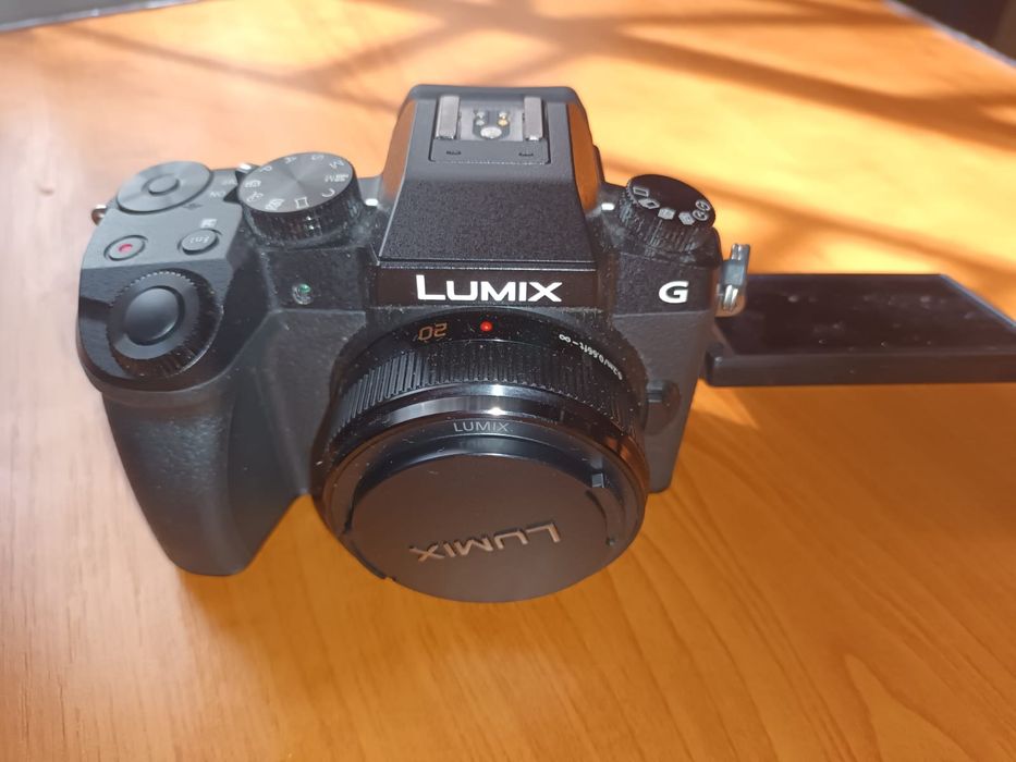Vând panasonic lumix g7