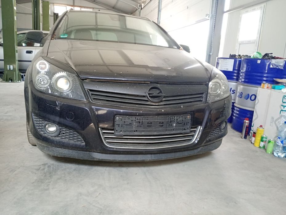 Dezmembrez Opel Astra H 2007 1.7 110 CP