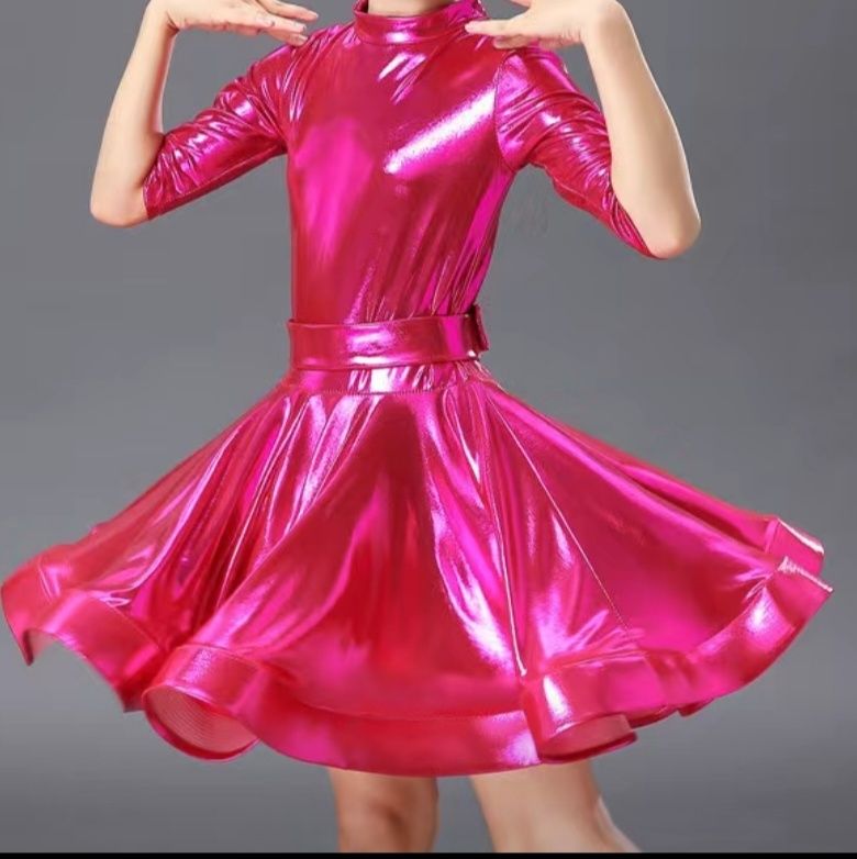 Прокат рейтинговых платьев для бальных танцев