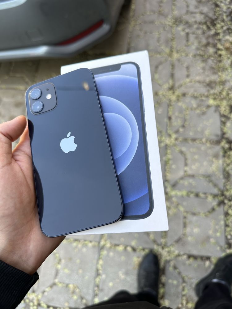Айфон 12black. 128gb.