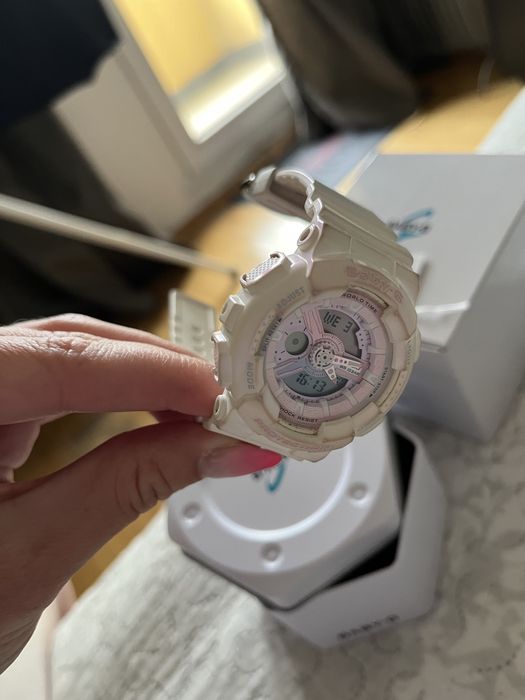 Дамски часовник Casio Baby G Shock Бял