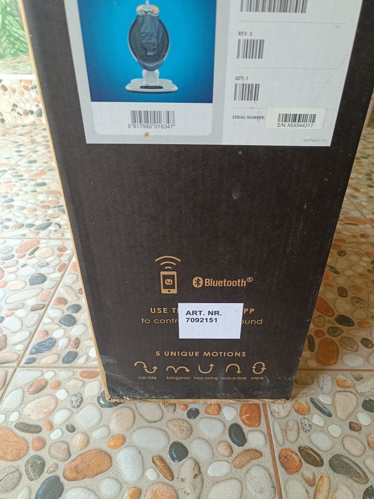 Vând balansoar pentru copii mamaRoo 5.0