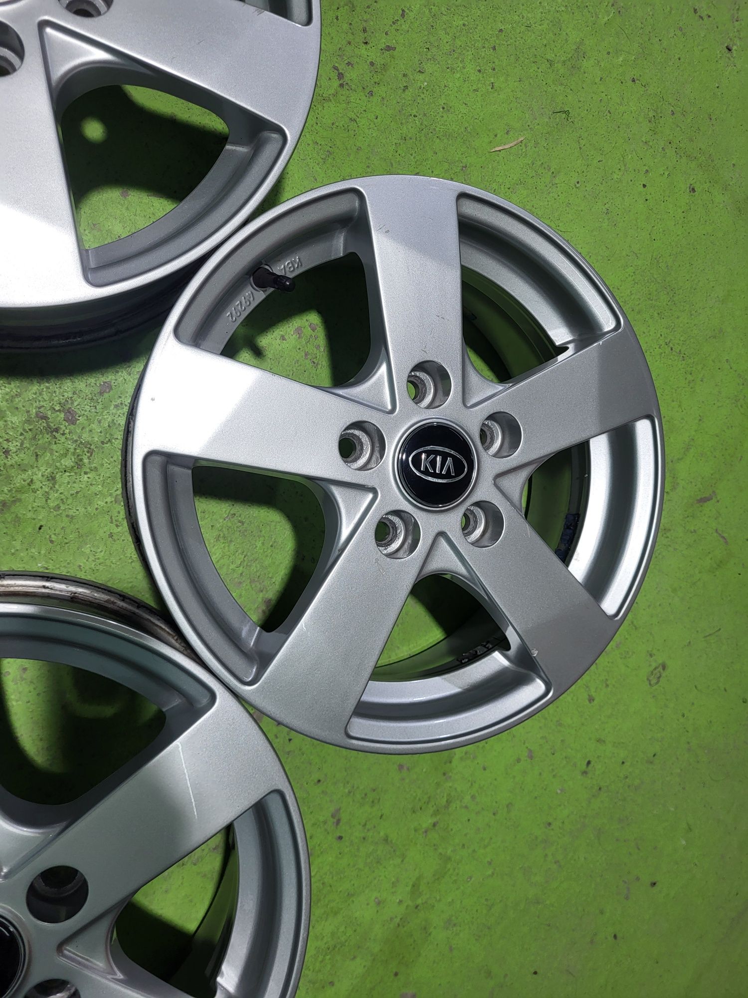 15 5x114.3 Hyundai Kia Mazda лети джанти 5х114.3