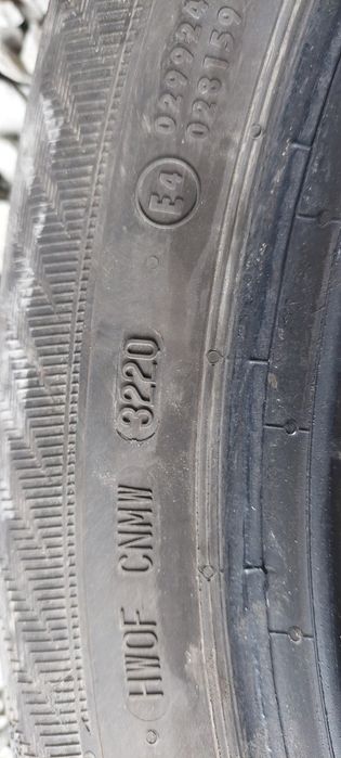 Vând cauciucuri iarna 205 55 16